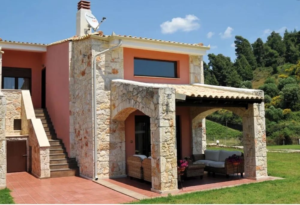 Luxury Villa, 4 Bedrooms