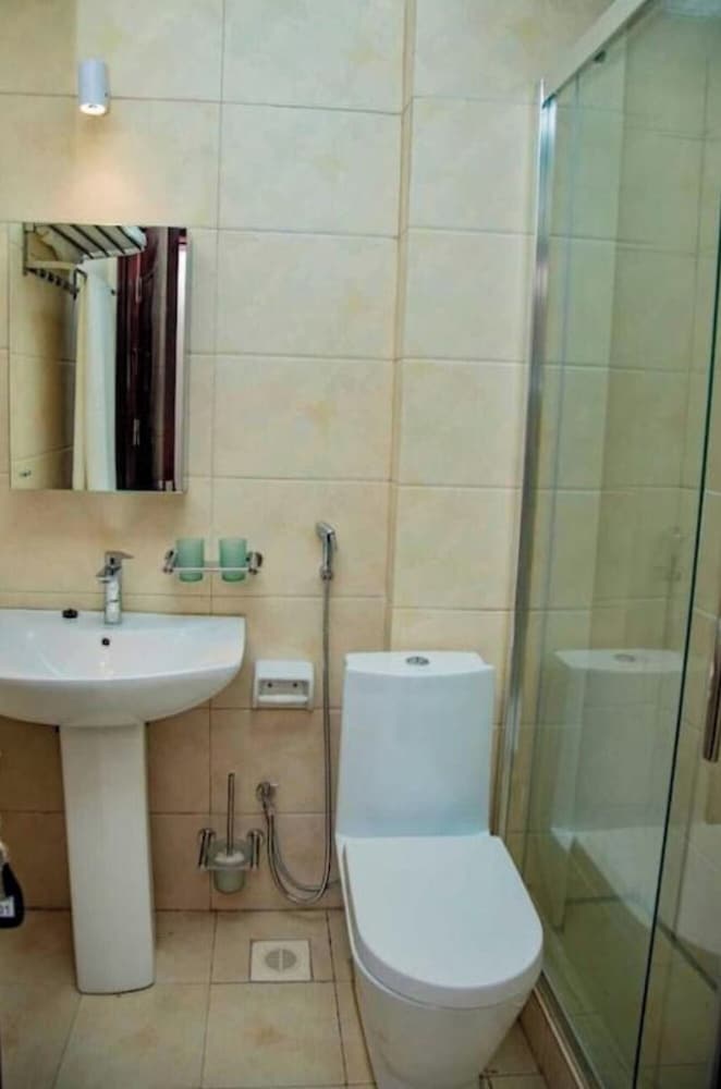 Apartment, 2 Bedrooms - Photo 9