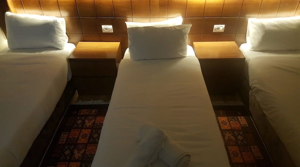 Deluxe Triple Room photo 1