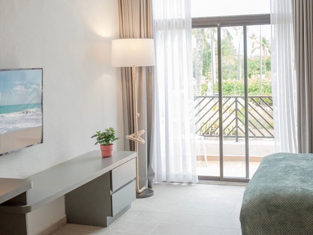 Suite, 1 King Bed, Non Smoking, Resort View (lagos Collection)