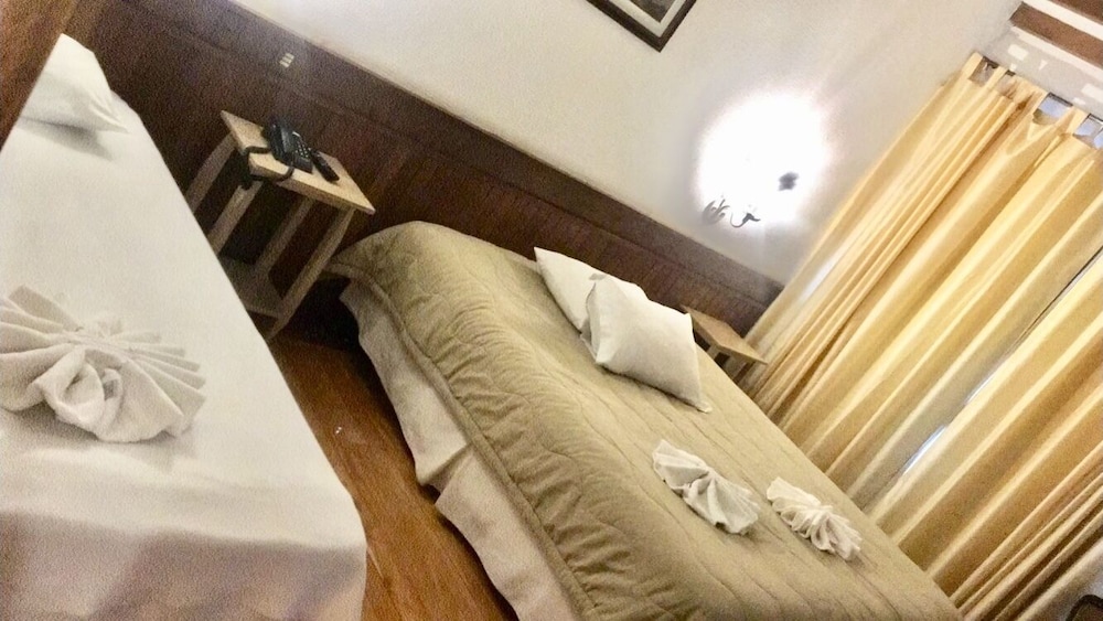 Standard Double or Twin Room photo 2