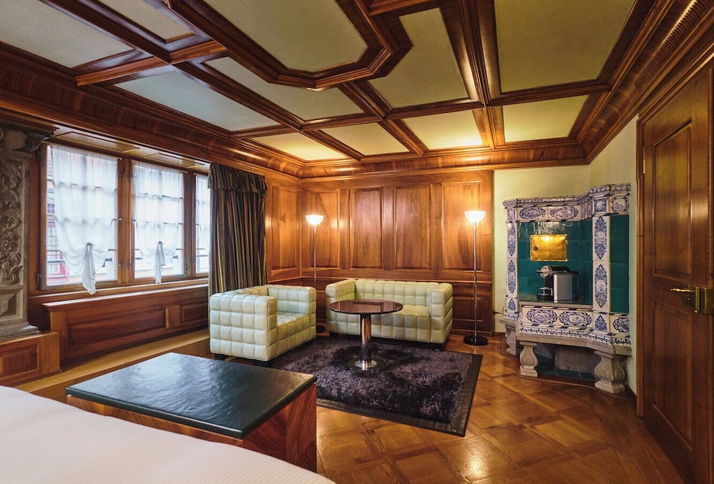 Junior Suite (Historic)