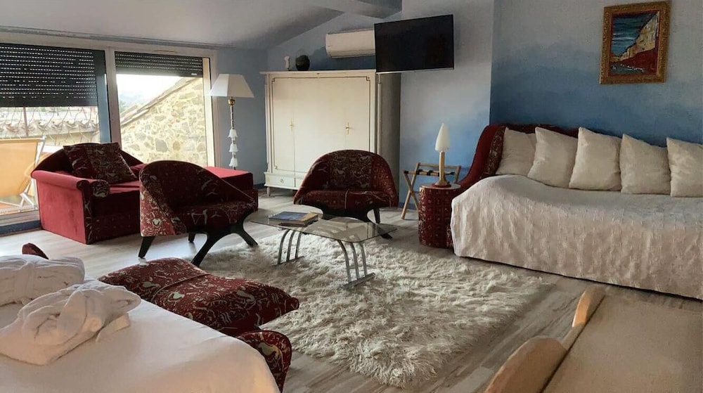 Honeymoon Suite, Ensuite, City View (L'intemporelle) photo 2