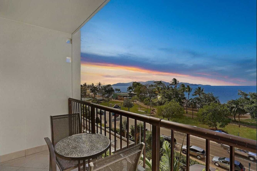 Beach View Level 1 - 9