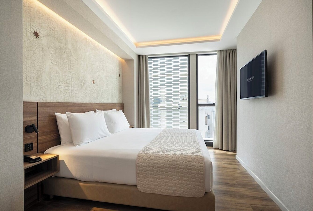 Deluxe Double Room Single Use