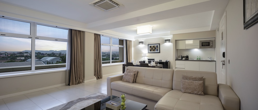 Executive Suite, 1 Bedroom photo 3