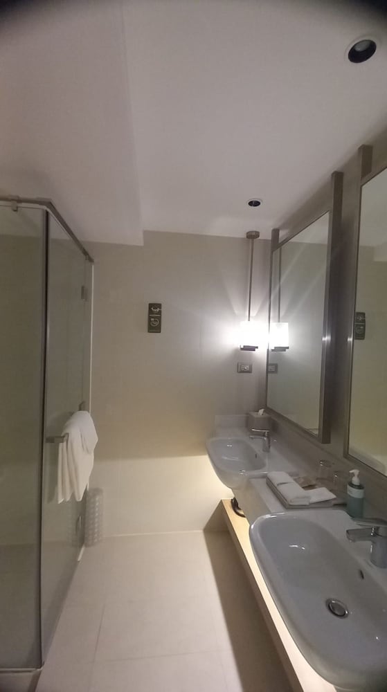 Deluxe Twin Room photo 3