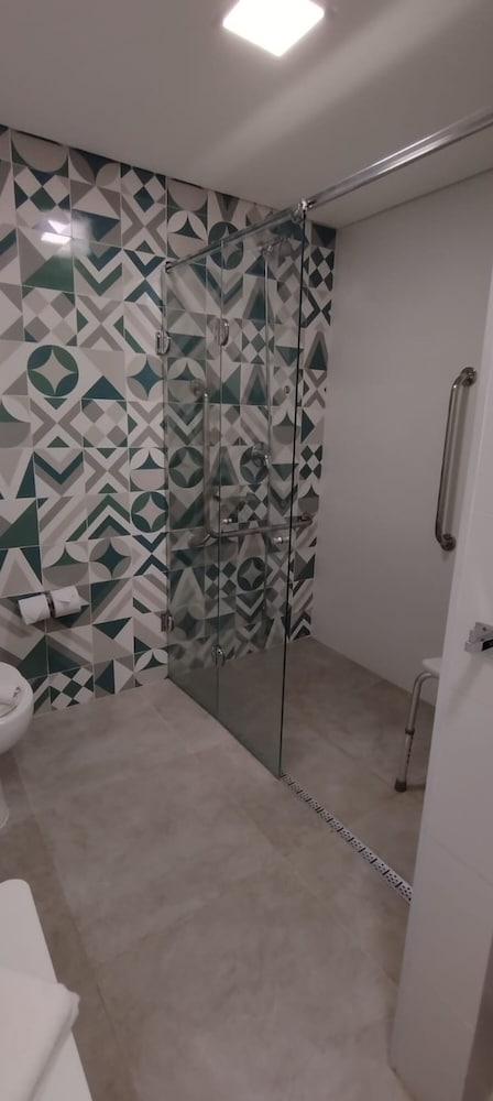 Standard Double Room thumbnail 6