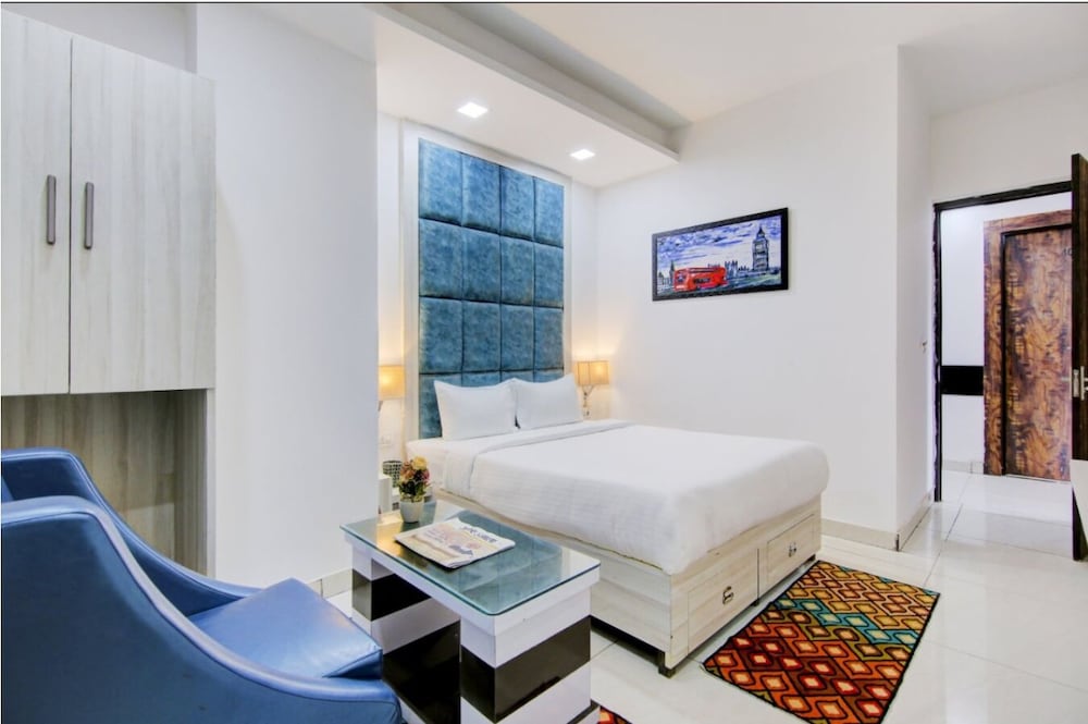 Deluxe Room - Photo 3