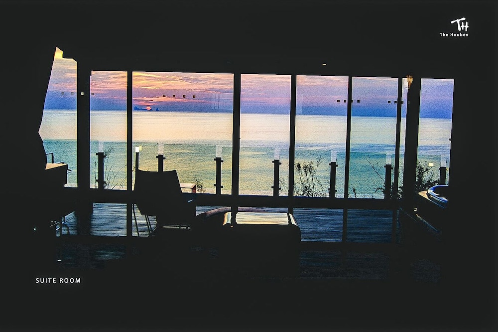 The Privilege Suite with Spectacular Sea View - Photo 11