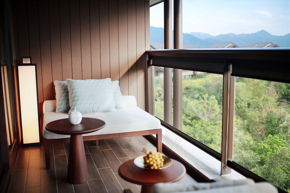 Premier Room, 1 King Bed