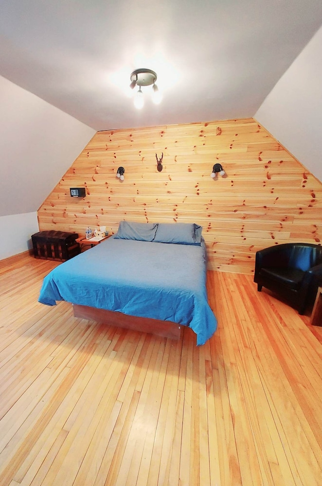 Standard Room, 1 Double Bed and Bunk Beds, Shared Bathroom