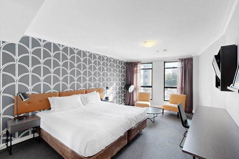 Classic Studio, 1 King Bed photo 1