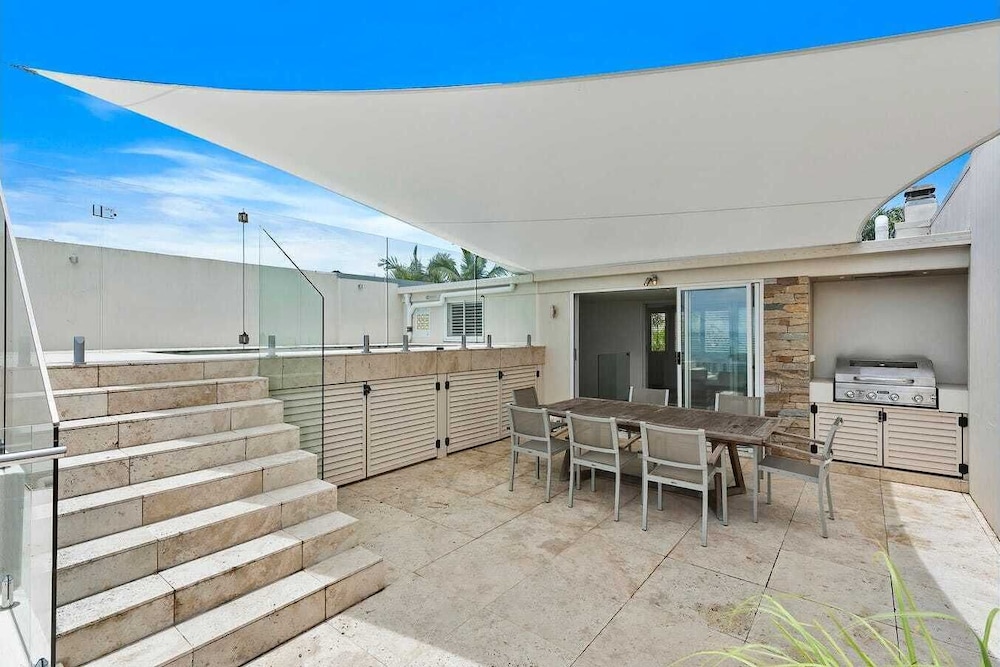 Ocean View Penthouse - 4 Bed PH38 photo 3