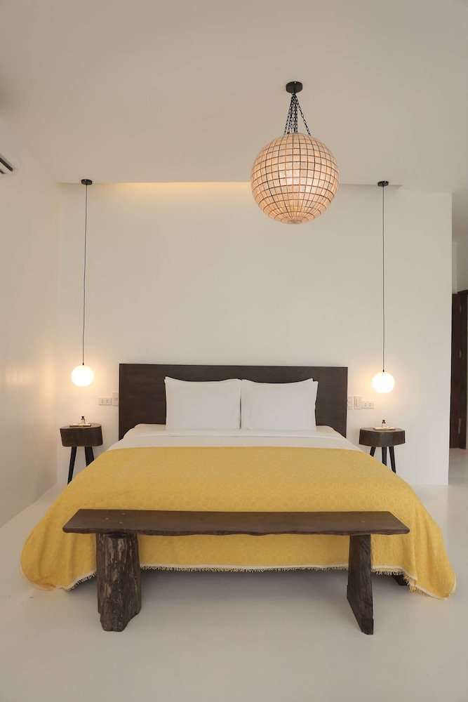 Deluxe Studio Suite