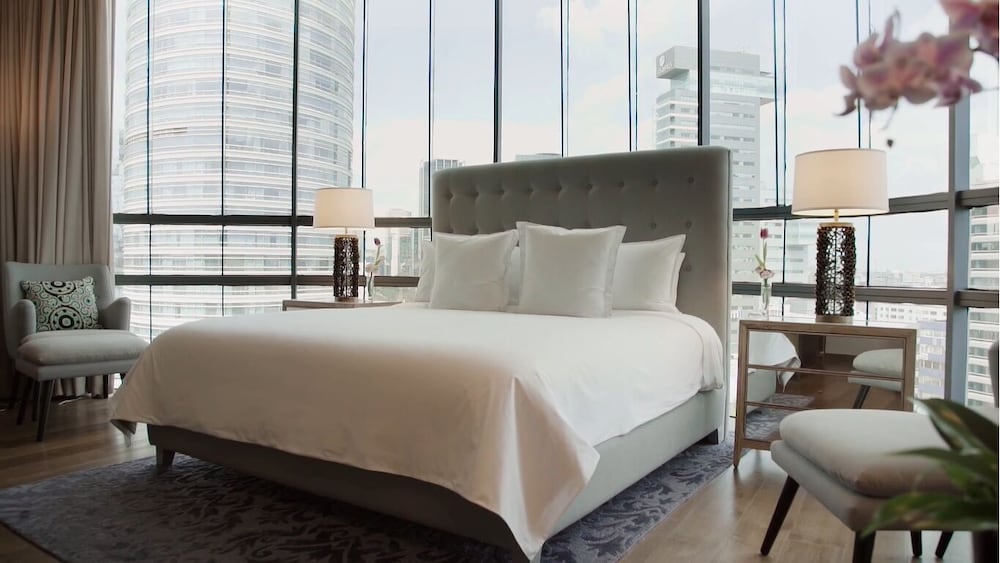 Panoramic Sky Suite photo 2