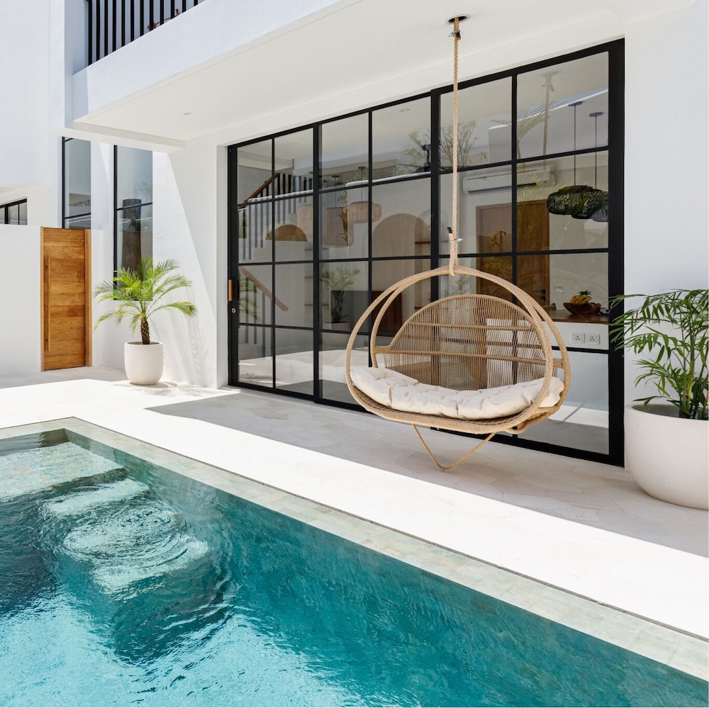 Family Villa, Patio, Pool View photo 1