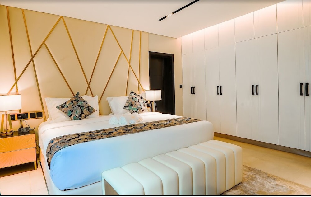 Exclusive Suite, Garden View