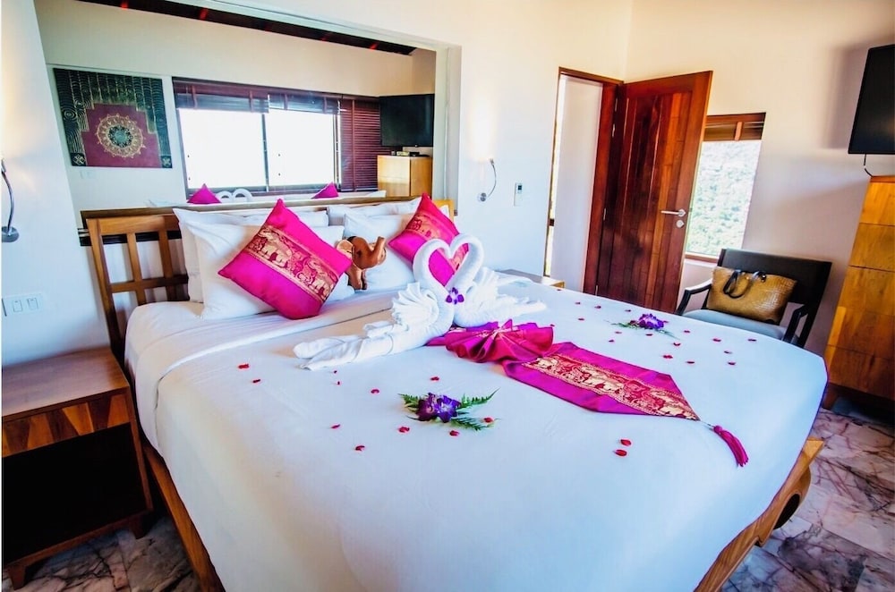 2 Bedroom Grand Pool Villa photo 3
