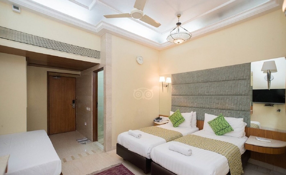 Standard Twin Room photo 2