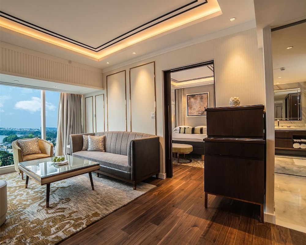Deluxe Suite - Photo 3