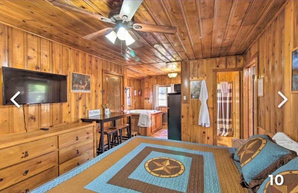 Signature Cabin photo 3