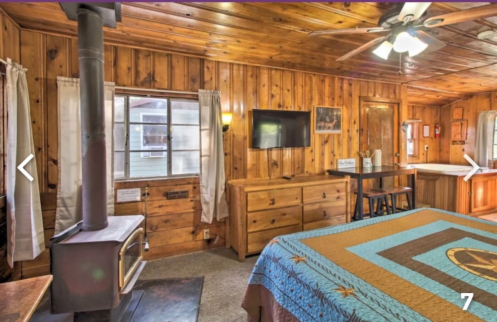 Signature Cabin photo 1