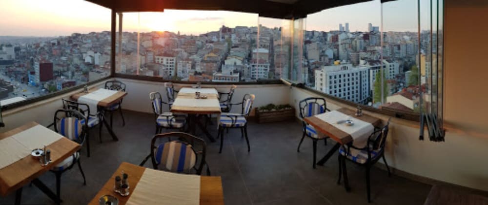 Deluxe Double Room, City View photo 3