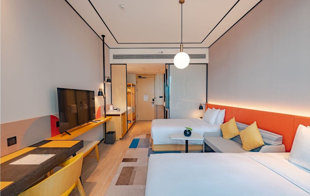 Business Room, 2 Twin Beds thumbnail 6