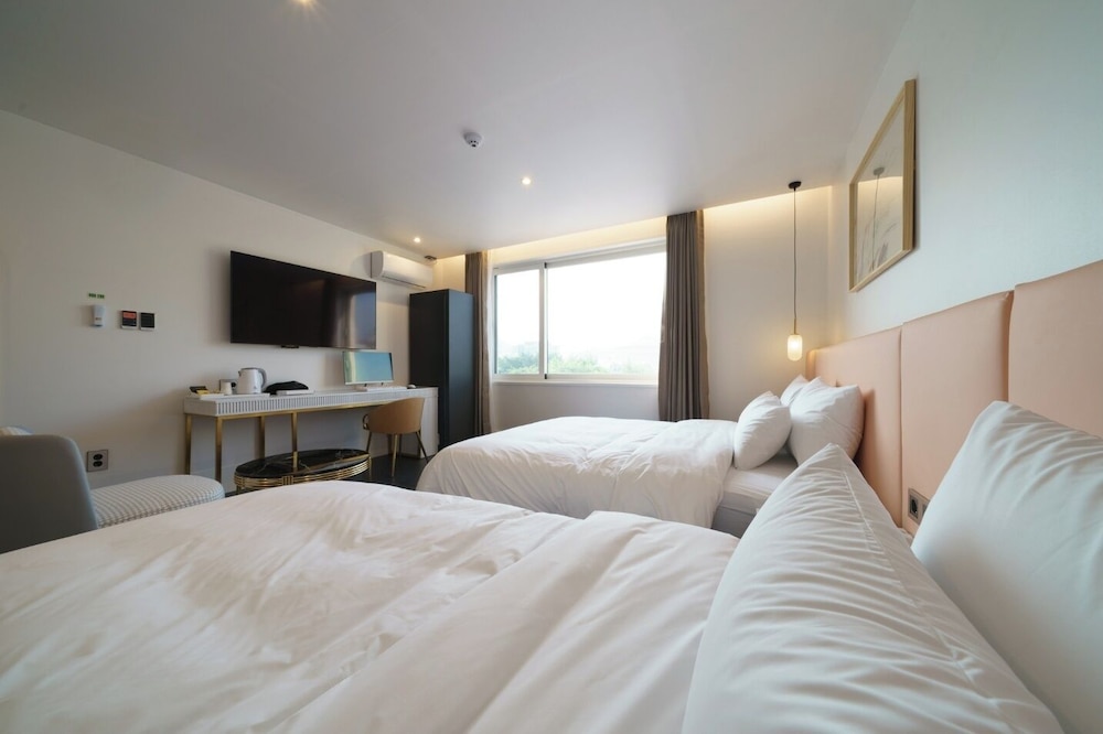 Family Twin Room
