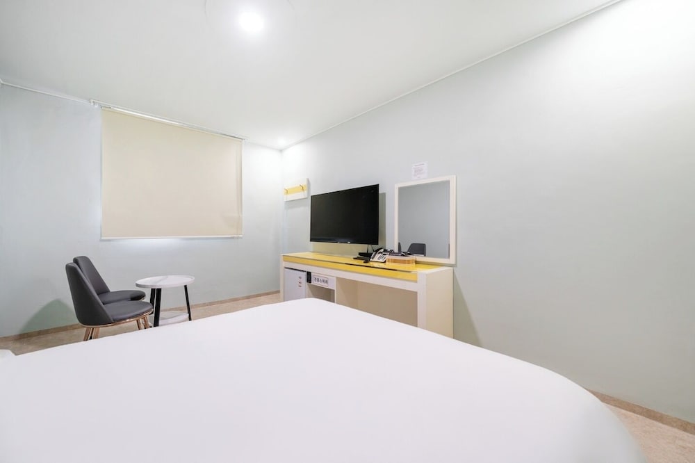 Standard Double Room - Photo 4