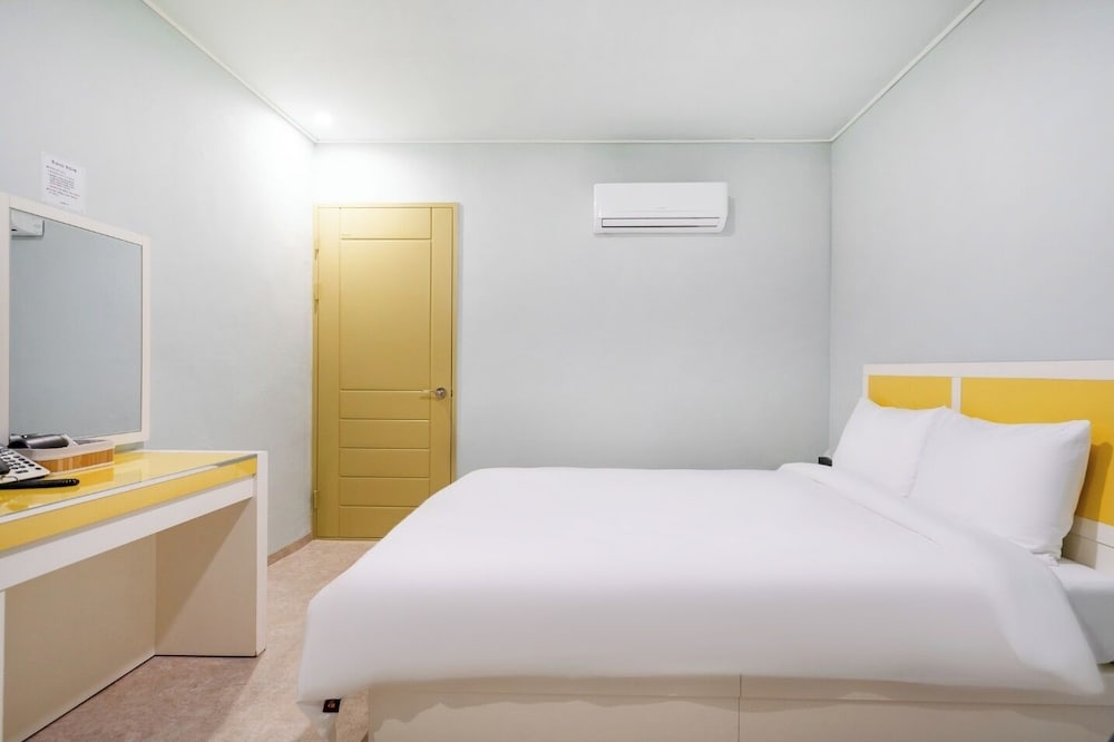 Standard Double Room - Photo 5