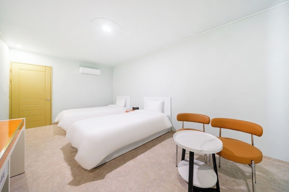 Deluxe Twin Room - Photo 4