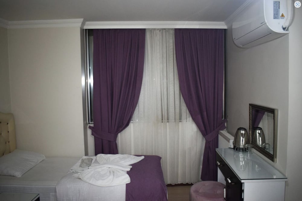 Family Room photo 1