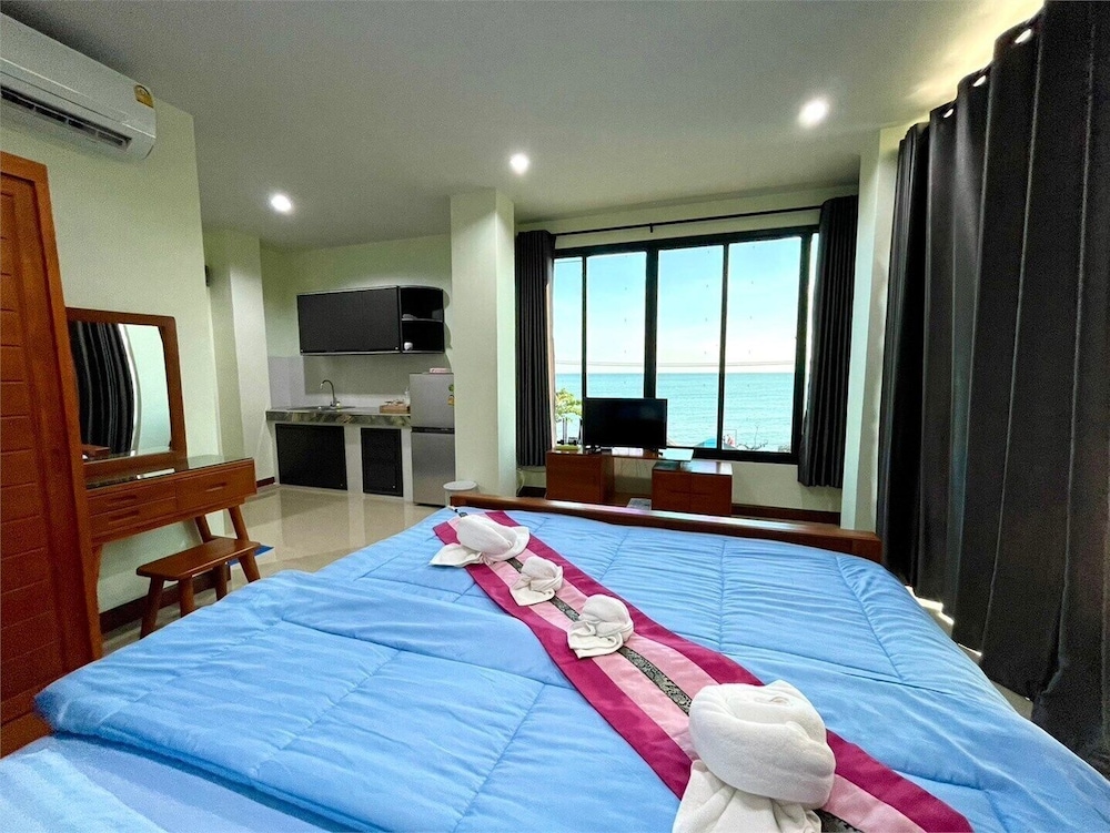 Deluxe Double Room, Ocean View - Photo 1