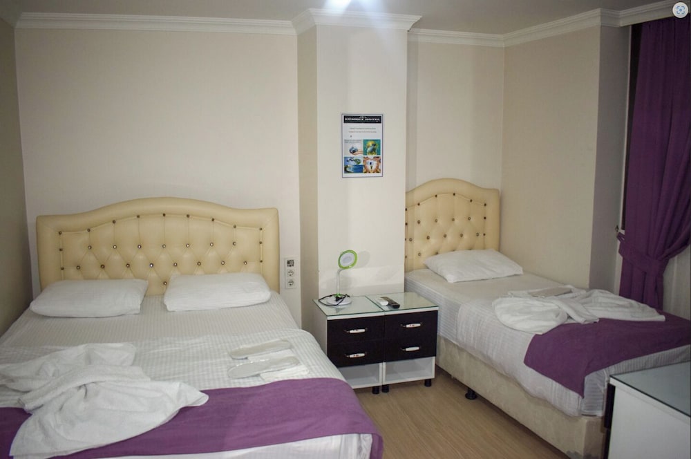 Standard Triple Room photo 2