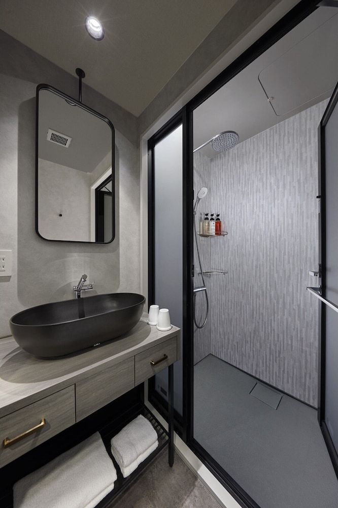 Double Room with Sofa for 3 people (Shower booth), Non Smoking - Photo 4