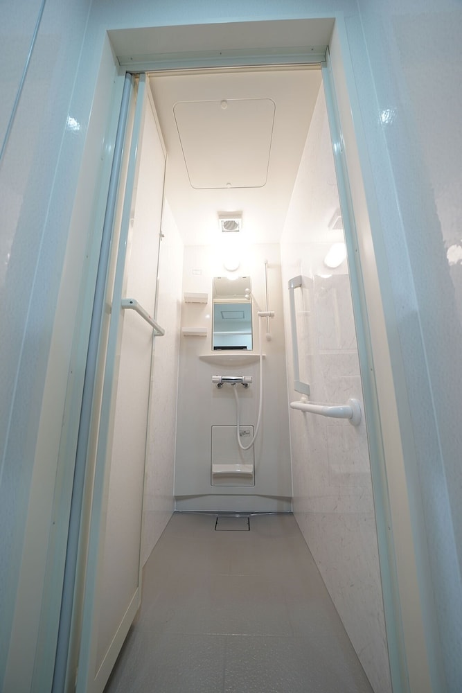 Semi-Private Premium Cabin - Men Only, Non Smoking - Photo 4