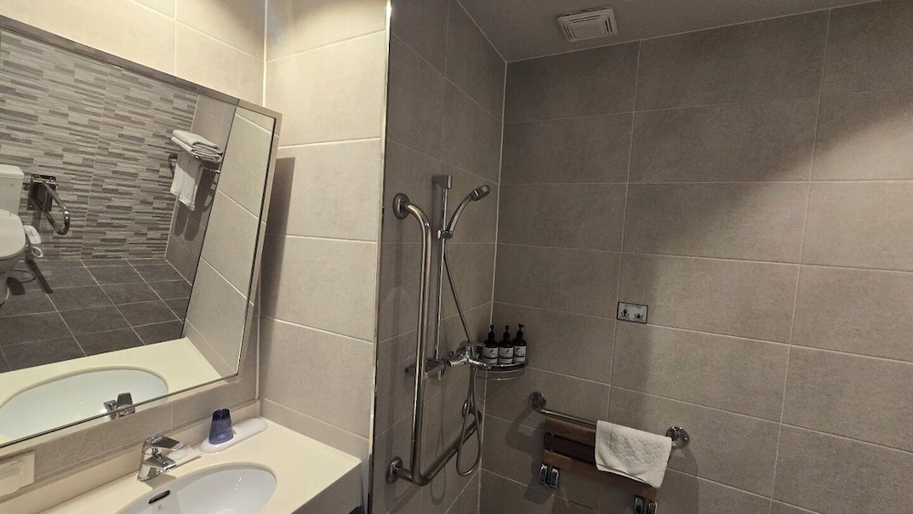Double Or Twin Room (Run Of House) photo 2