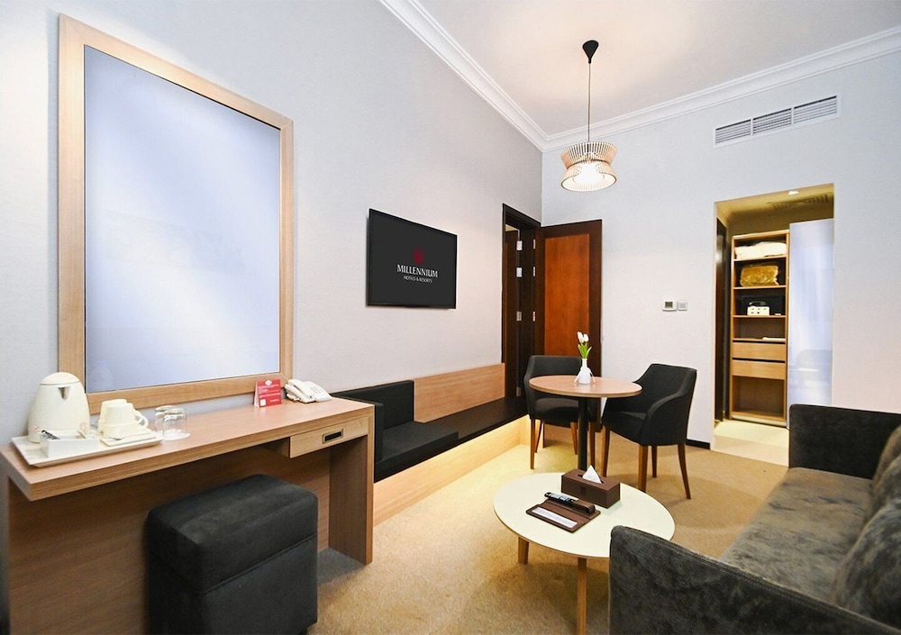 Junior Suite, 1 King Bed photo 1