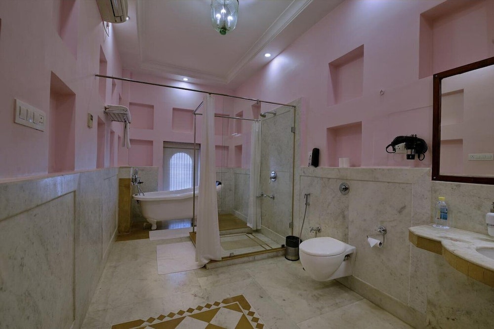 Maharaja suite with Ganges View photo 2