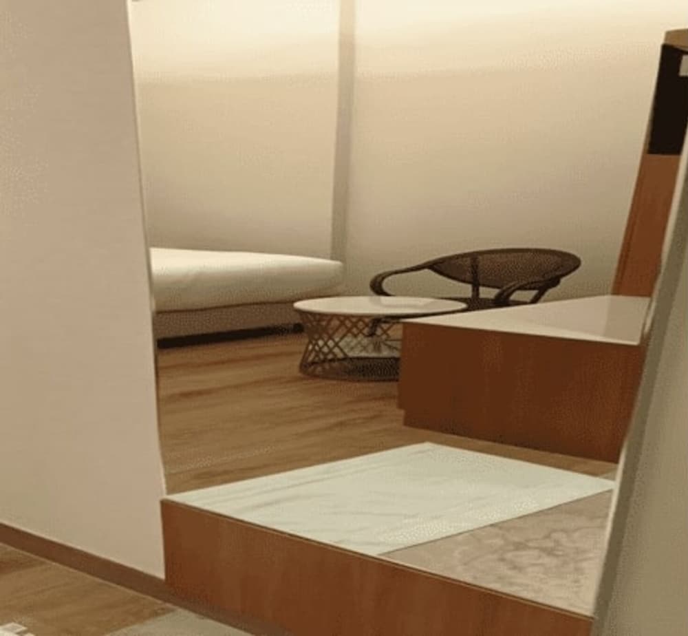 Classic Single Room