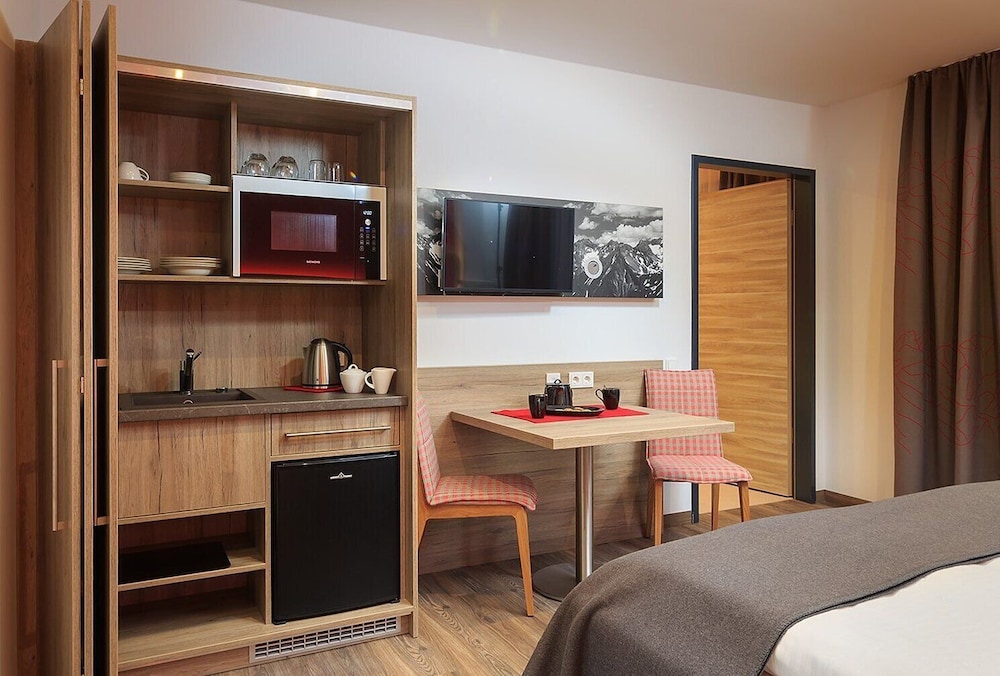 Family Room, Non Smoking, Balcony (4 Beds)