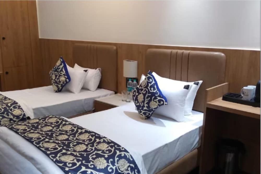 Deluxe Twin Room photo 2