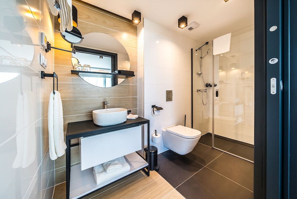 Corner Suite with Terrace and Jacuzzi