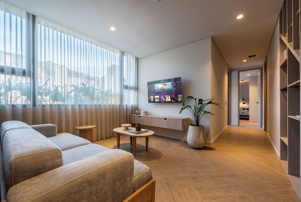 Luxury Apartment photo 1