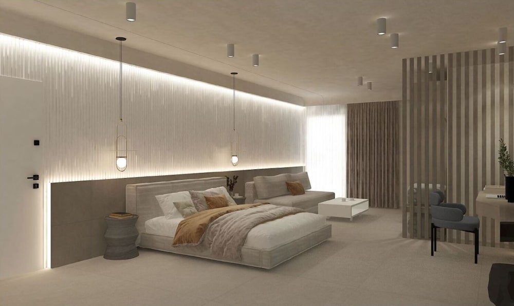 Senior Suite