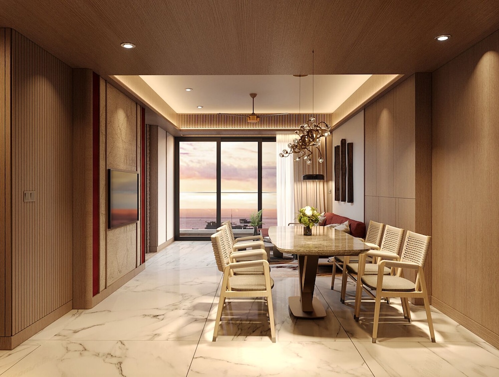 Royal Penthouse 1BR photo 3