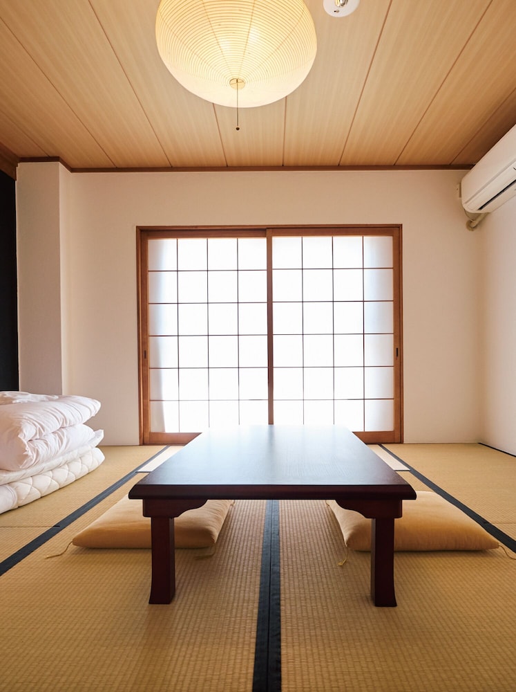 Japanese Style Single with Shared Bathroom photo 2