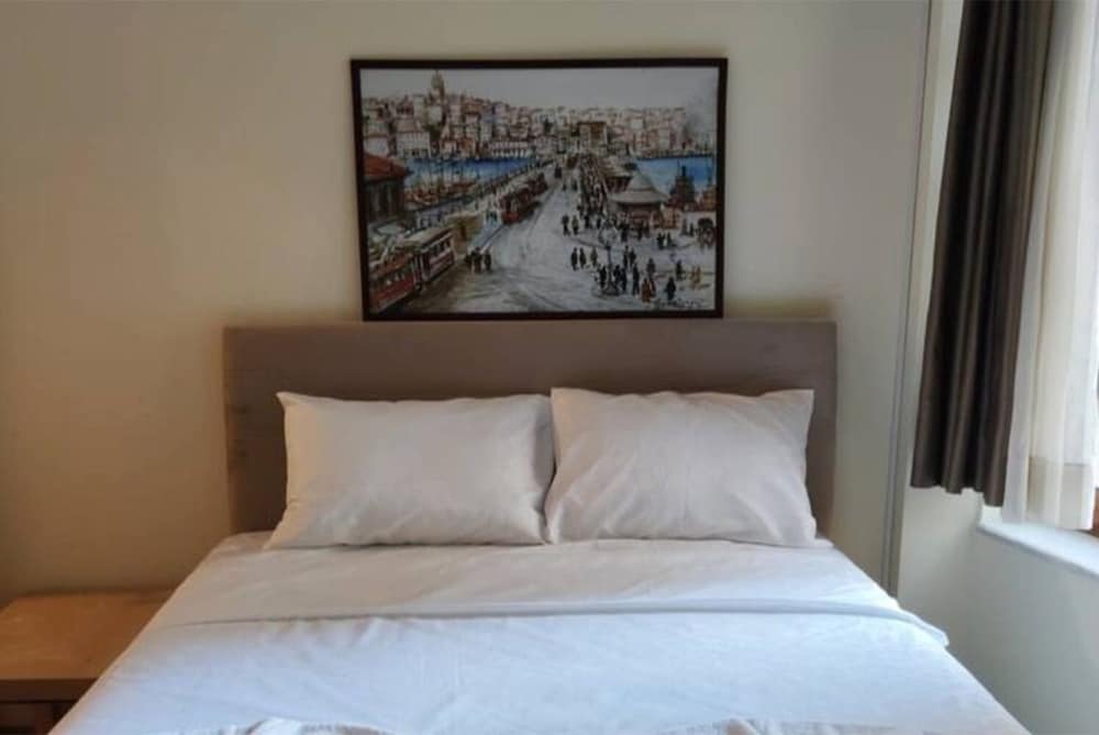 Deluxe Apartment photo 2